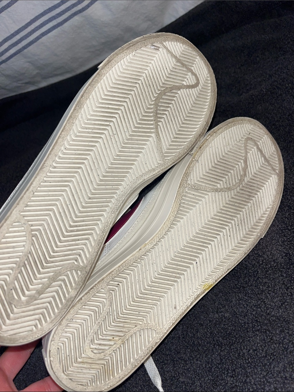 Nike White Low-Top Sneakers with Maroon Swoosh - Picture 4 of 4